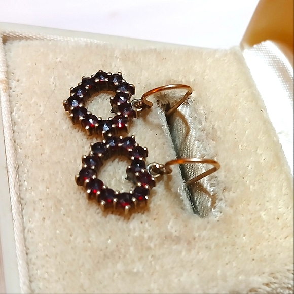 Antique Victorian Bohemian Rose Cut Garnet Heart Earrings - Picture 4 of 6